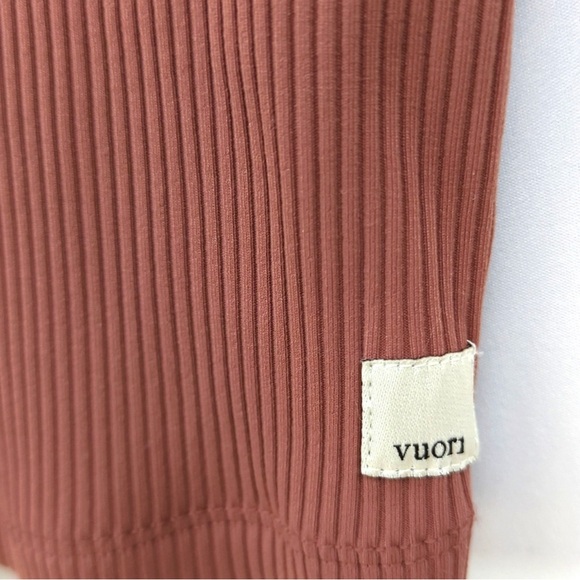 VUORI Performance Ribbed Crop Tank Top Yoga Strappy Sports Bra  Terracotta Sz M - Picture 2 of 5
